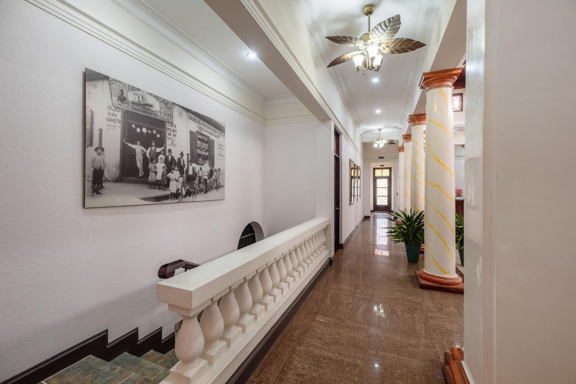 Hotel Majestad Сан Хосе Екстериор снимка